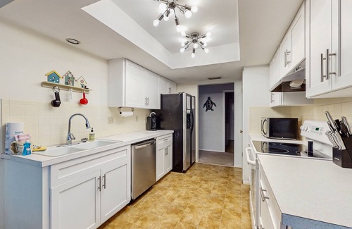Englewood South House | Waterfront & ground-floor home with free WiFi, dock, pool, & central AC
