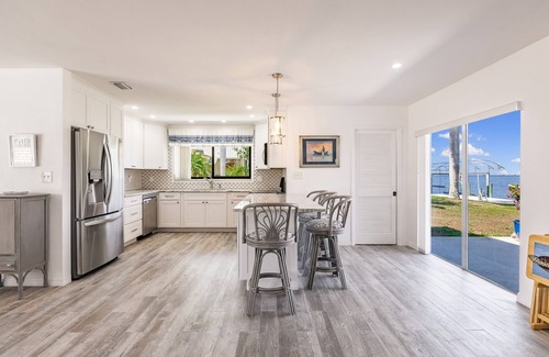 Edgewater House | WATERFRONT GULF ACCESS 3/2 NEWLY REMODELED