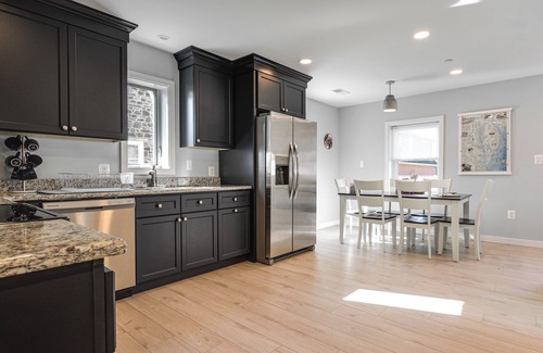 Charlestown House | Waterfront Historical District Home Near River