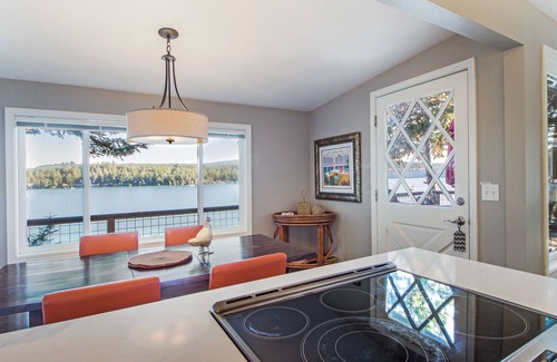 Roche Harbor House | Waterfront Home! Beach! Near Roche Harbor! (wbct)