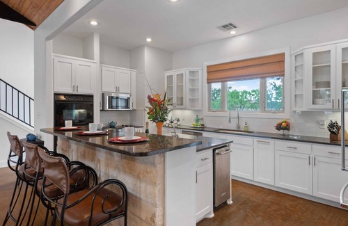 Horseshoe Bay West House | Waterfront Home | Boat Slip | Spacious Outdoor Patio | Fenced Yard