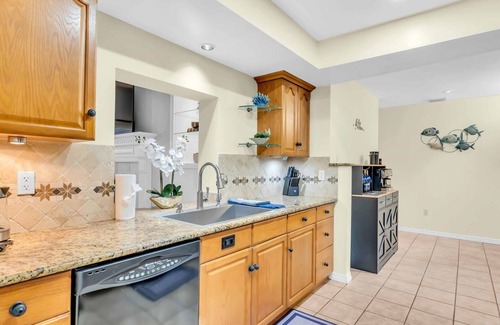 Palmetto House | Waterfront home, boat dock, ocean access, HOT TUB