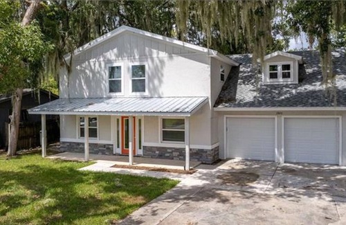 Clermont House | Waterfront home Clermont chain of lakes