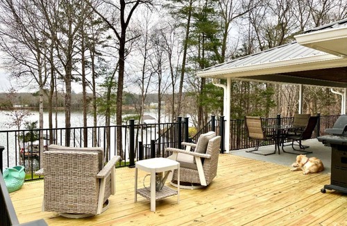 Lavonia House | Waterfront home for 12: pets welcome, covered deck, boat slip, beach area, grill