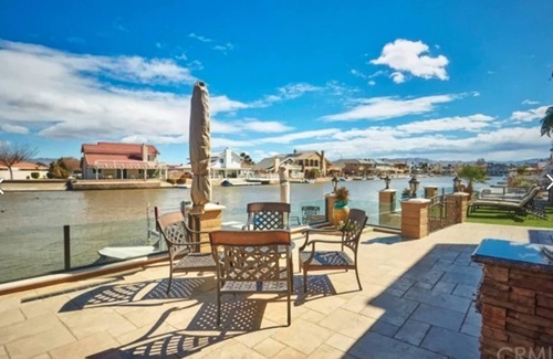 Victorville House | WATERFRONT home in Spring Valley Lake.