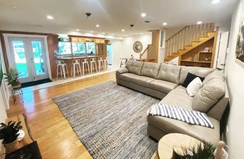 Fellowship Cottage | Waterfront home on a peaceful cove - Lake Rousseau