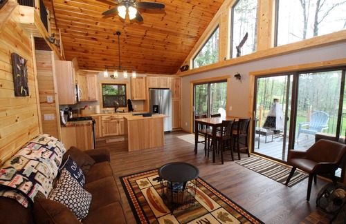 Elcho Cabin | Waterfront Home On Beautiful Lower Post Lake
