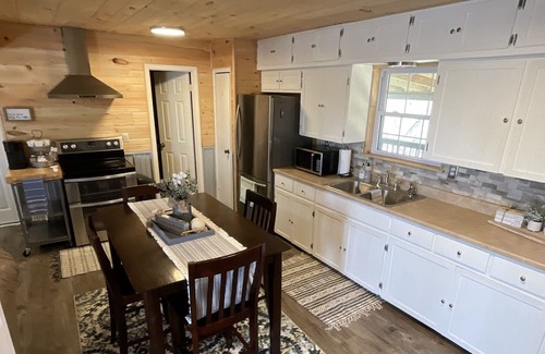 Almo Cabin | Waterfront home on Kentucky Lake