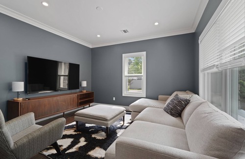 Mahopac House | Waterfront Home on Lake Mahopac 1HR from NYC