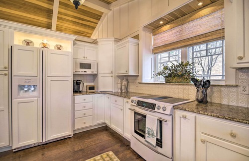 La Follette House | Waterfront Home on Norris Lake w/Boat Slip!