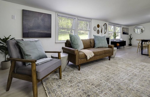 Fishers Hill House | Waterfront home on Park-like setting, Seven Bends State Park, Hot Tub, Fire Pit, Basketball