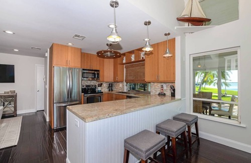 Jensen Beach House | Waterfront home on Hutchinson Island 1/2 mile from the beach