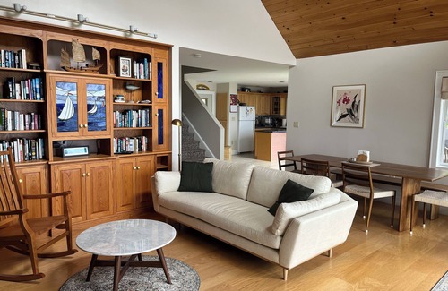 Long Island House | Waterfront Home on Long Island -Golf Cart Included