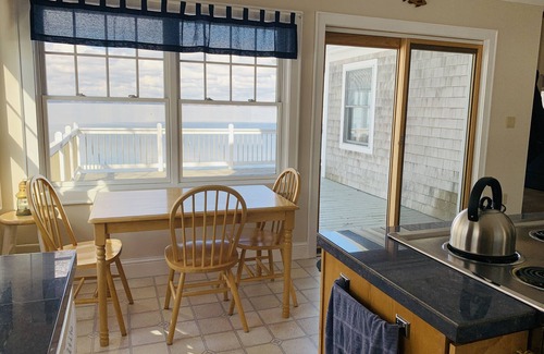 Long Island House | Waterfront Home on Long Island -Golf Cart Included