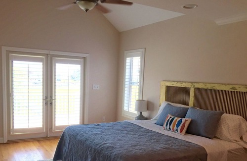 Morehead City House | Waterfront home overlooking the Intracoastal waters of the crystal coast.