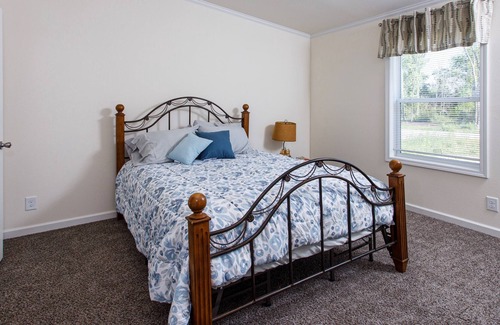 Sturgeon Bay Cabin | **Waterfront Home**