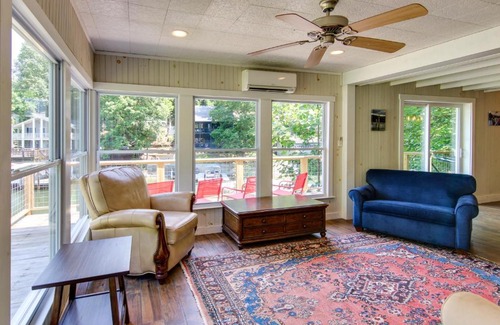 Lake Lure House | Waterfront Home with Dock Access on Lake Lure!