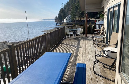 Hoodsport House | Waterfront Home with Gorgeous Views of Hood Canal