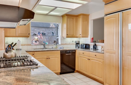 Channel Islands House | Waterfront home with kayaks, boat dock and large sun deck with harbor views