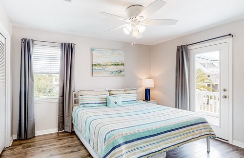 Perdido Key Coves One House | Waterfront home with tennis/boat dock access, deck, grill, & W/D