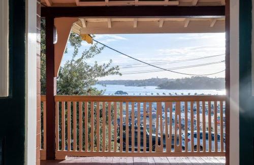 Millers Point Apartment | Waterfront - KING Bed Suite @ Rocks Sydney #10A