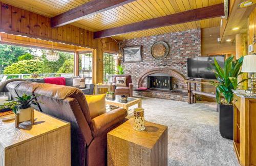 Kingston House | Waterfront Kingston Getaway Beach Access On-Site!