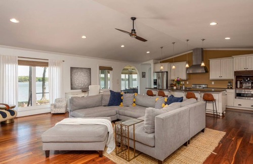 Rock Hill House | Waterfront lake cabin with 900+ft of shoreline