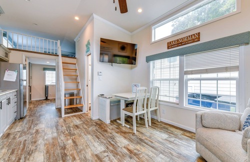 Sherrills Ford Cottage | Waterfront Lake Norman Cabin w/Screened Porch!