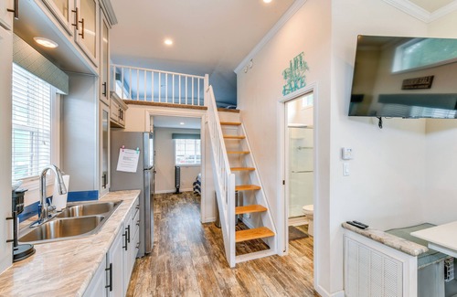 Sherrills Ford Cottage | Waterfront Lake Norman Cabin w/Screened Porch!
