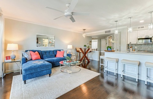 Mount Mourne Condo | Waterfront Lake Norman Retreat w/Pool Access!