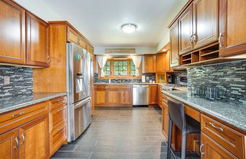 Chippewa Falls House | Waterfront Lake Wissota Retreat: Dock & Deck!