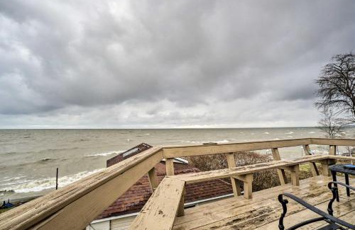 Geneva-on-the-Lake House | Waterfront Lake Erie Vacation Rental on the Strip!