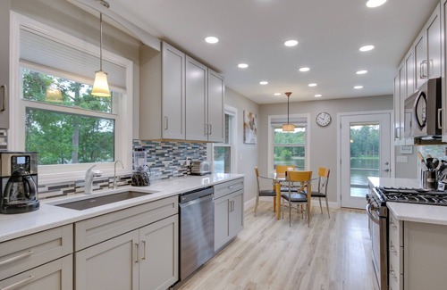 Chapin House | Waterfront Lakehouse w/Private Dock & Fire Pit!