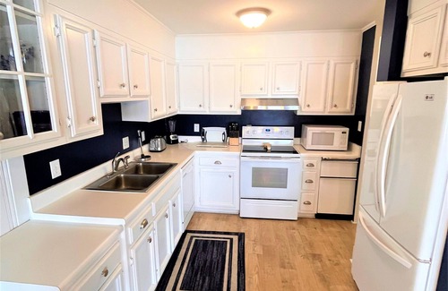 Swansboro House | Waterfront living - Captain's Cottage