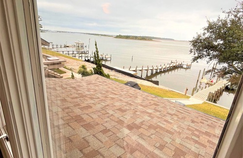 Swansboro House | Waterfront living - Captain's Cottage