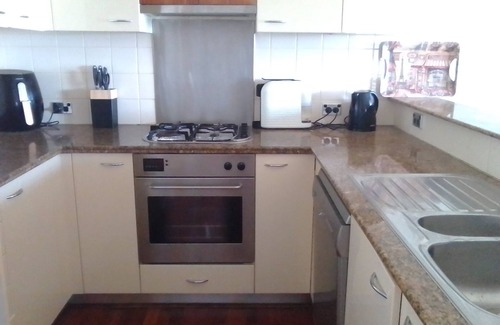 Balmain Apartment | Waterfront living, close to ANZAC Bridge, Darling Harbour and city