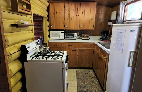 Williamsburg House | Waterfront log home on Elk Lake with dock and mooring, window A/C. Pet ok.