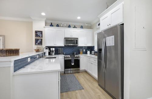 Florida Keys House | Waterfront luxury Villa 54 with sunset views and boat slip townhouse