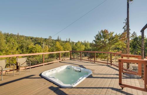 Mariposa House | Waterfront Mariposa Vacation Rental with Hot Tub