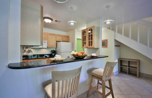 Matlacha Condo | Waterfront Matlacha Condo w/Patio + Pool Access!