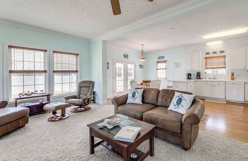 Merritt House | Waterfront Merritt Home w/Boat Dock & Deck!