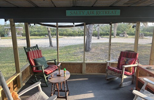 Crystal River House | Waterfront Nature Coast Gem! Catch Dinner From Your Dock!
