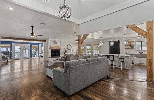 Florida Panhandle House | Waterfront Oasis Getaway - Boat Dock & Lift