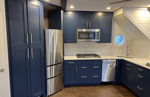 Annapolis Boat Rental | Waterfront Oasis of Annapolis FIRSTIE