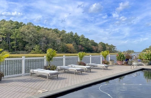 North Shores House | Waterfront Oasis in North Shores!