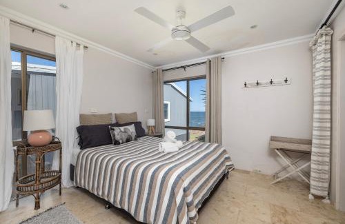 Anna Bay House | Waterfront Ocean Cottage