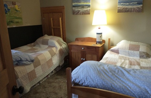 Bay View House | Waterfront On Beautiful Bay Of Fundy. Great Hiking, Pristine Beaches!
