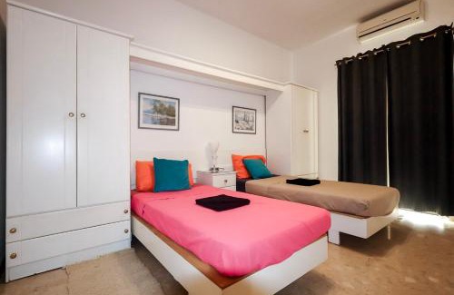 Tower Road Apartment | Waterfront Panorama Massive Three Bedrooms Flat 8S