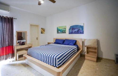 Tower Road Apartment | Waterfront Panorama Massive Three Bedrooms Flat 8S