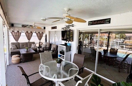Port Charlotte House | Waterfront Paradise